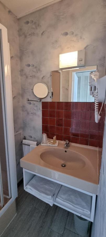 Hotel Du Haut Marais Saint-Marcel  Екстериор снимка