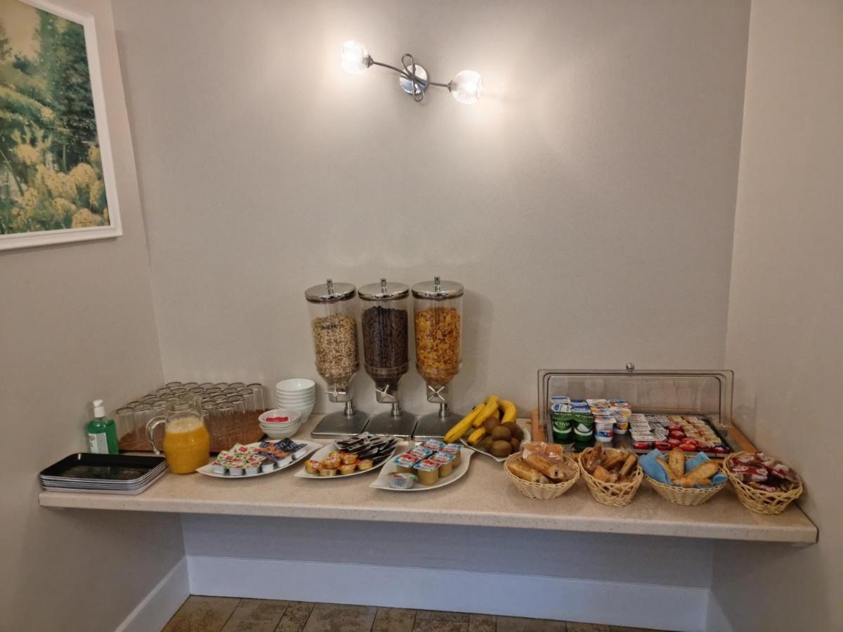 Hotel Du Haut Marais Saint-Marcel  Екстериор снимка