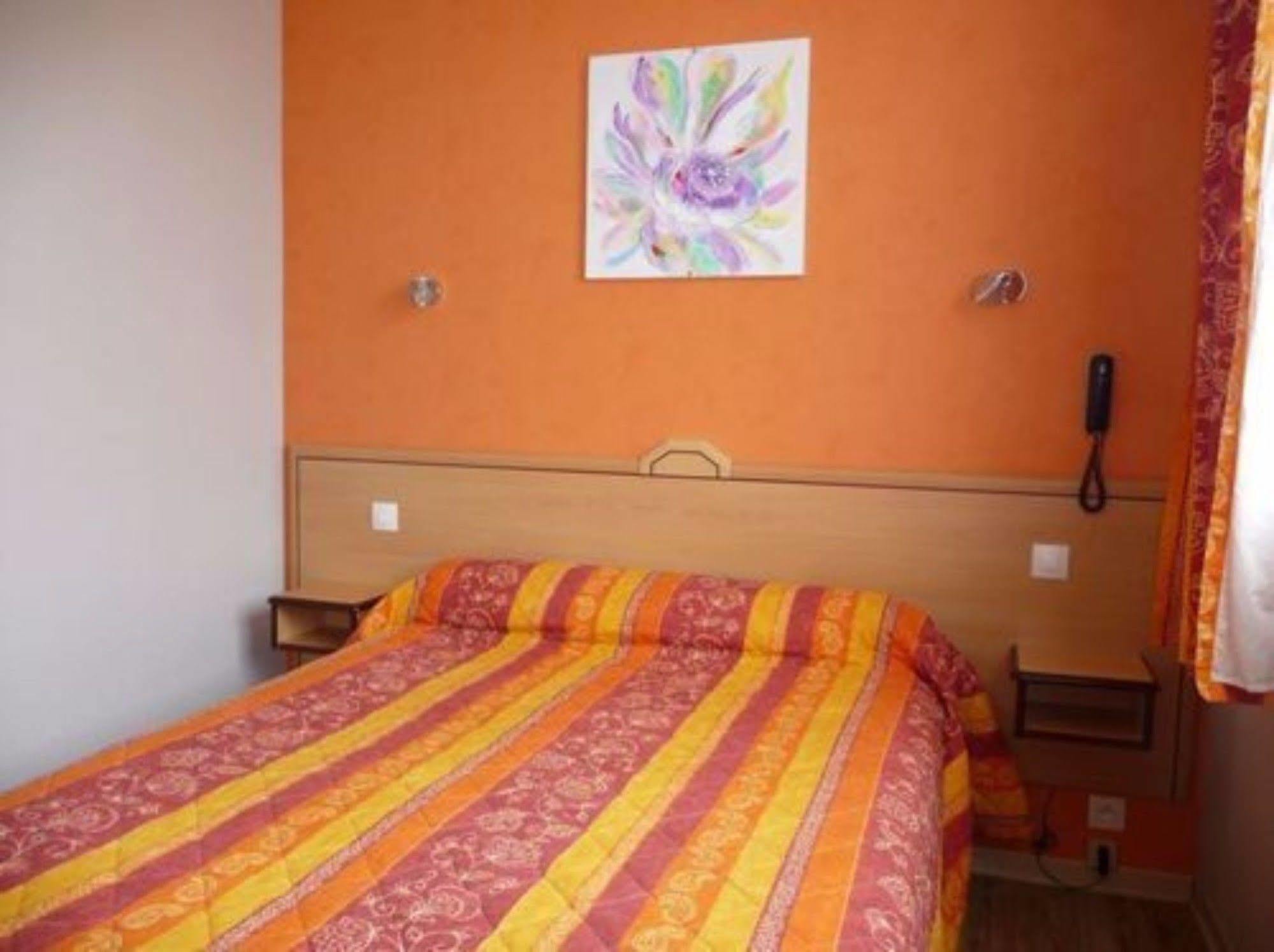Hotel Du Haut Marais Saint-Marcel  Екстериор снимка